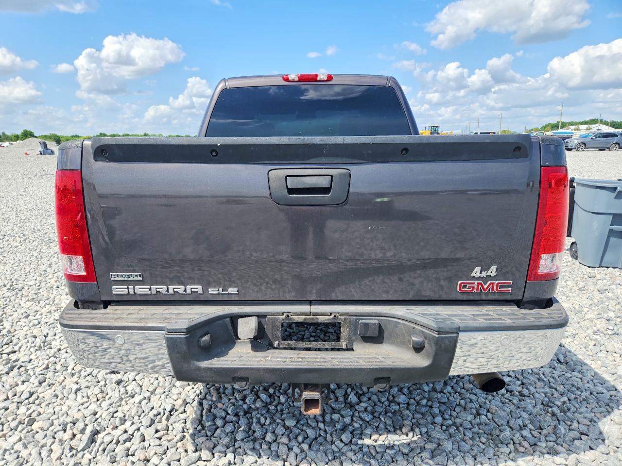 2010 GMC SIERRA K1500 SLE photo 11