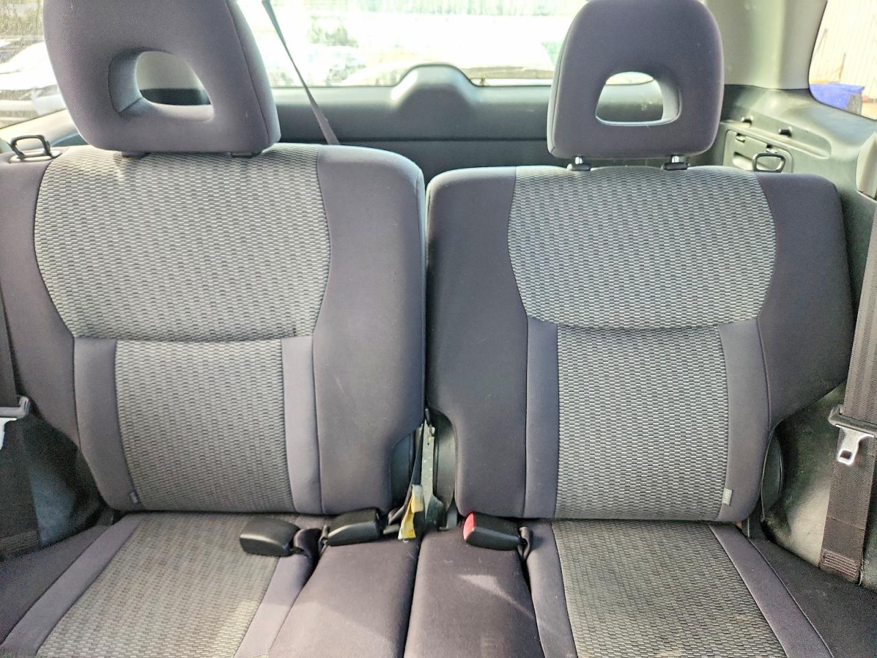 2005 TOYOTA RAV4 BASE photo 10