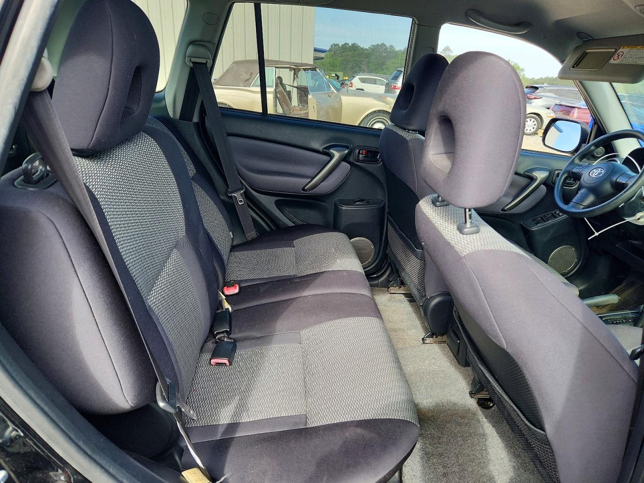 2005 TOYOTA RAV4 BASE photo 11