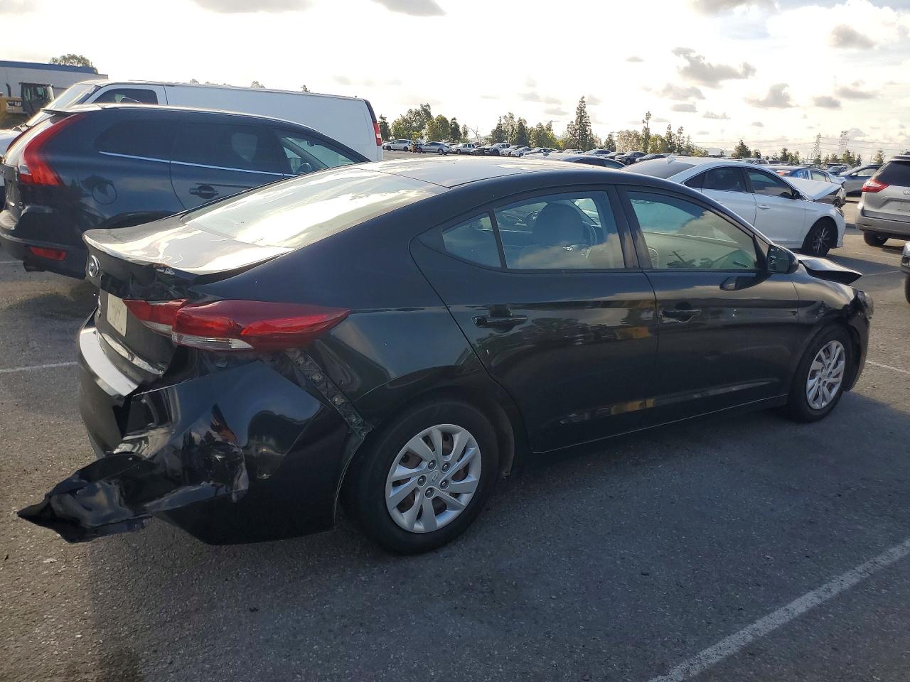 2018 HYUNDAI ELANTRA SE photo 7