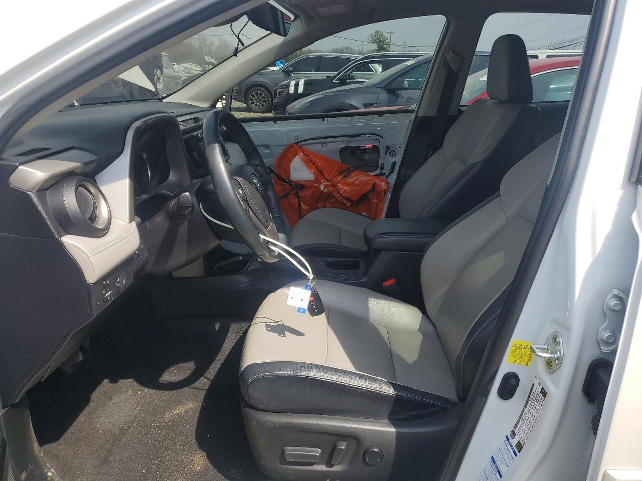 2018 TOYOTA RAV4 LIMITED photo 19