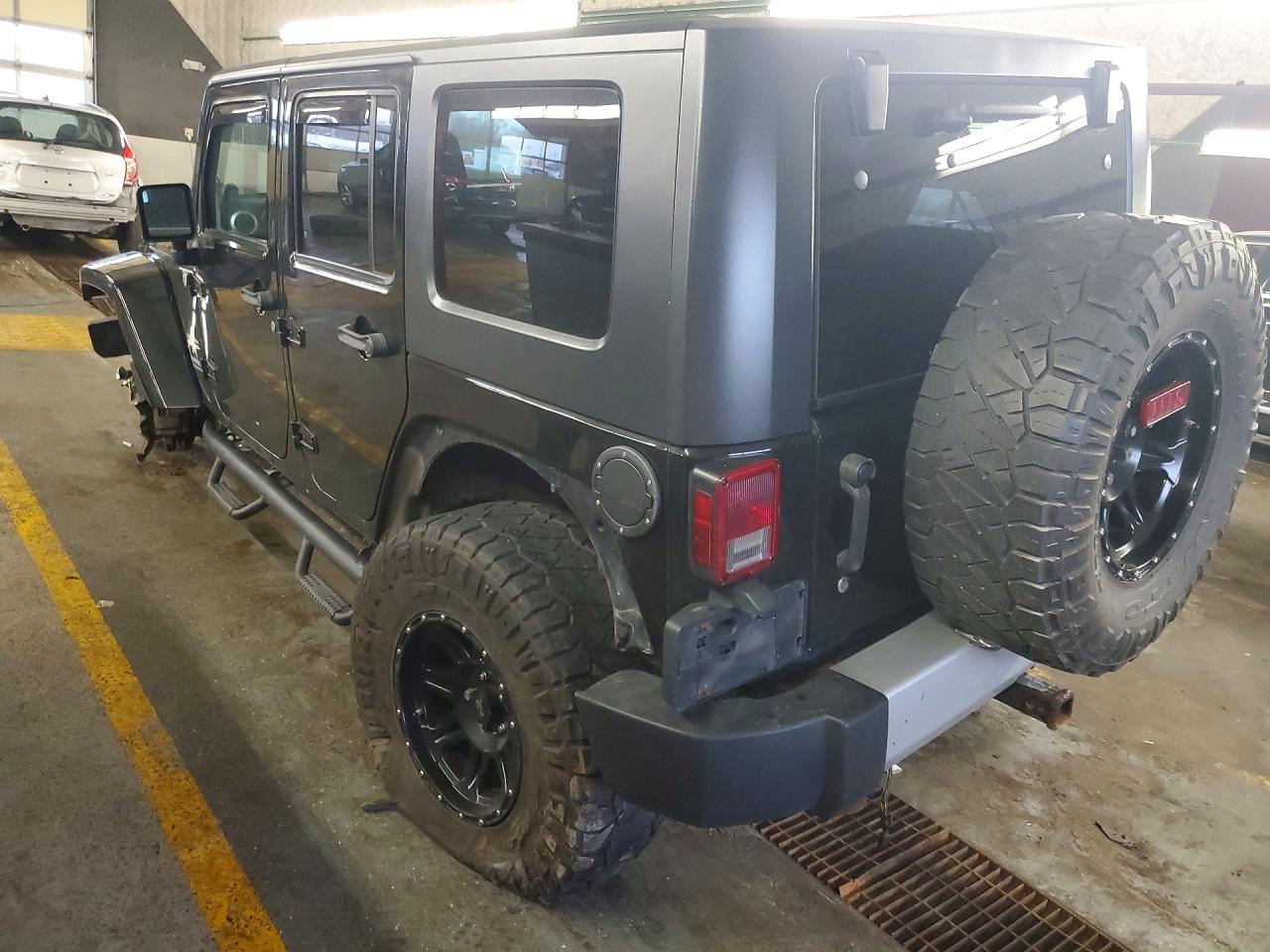 2010 JEEP WRANGLER UNLIMITED SAHARA photo 3