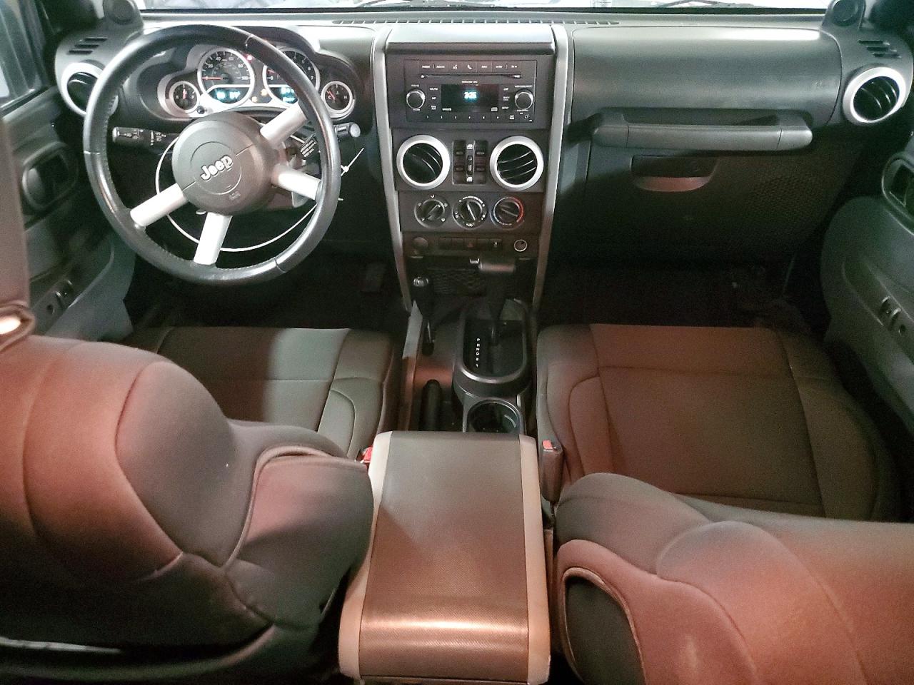 2010 JEEP WRANGLER UNLIMITED SAHARA photo 15