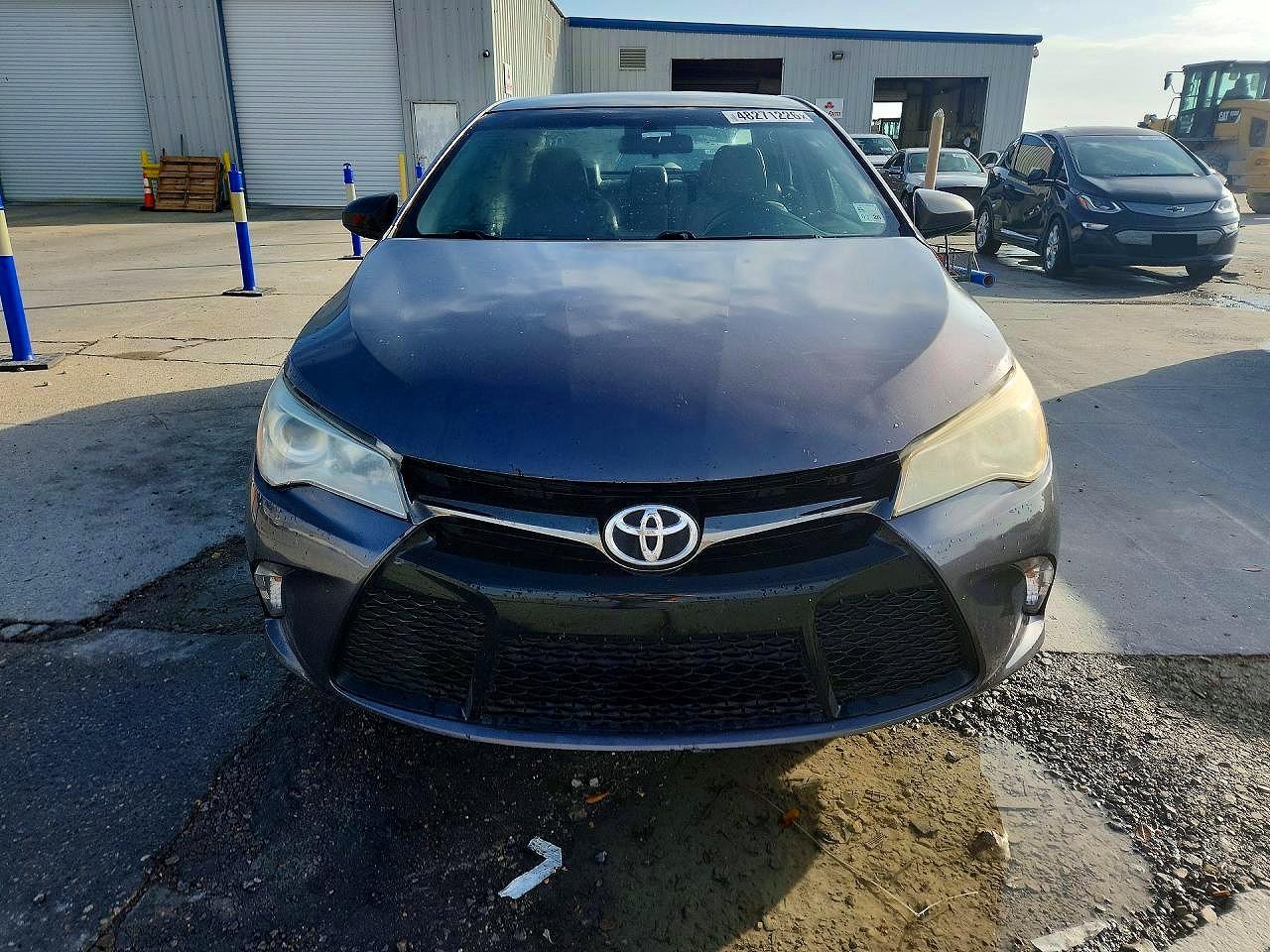 2017 TOYOTA CAMRY SE photo 13