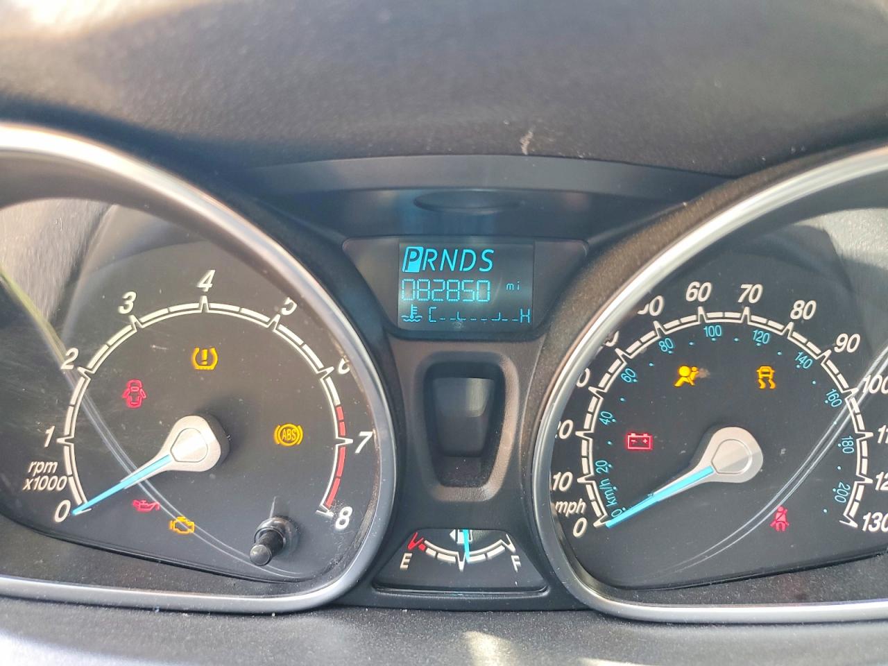 2018 FORD FIESTA SE photo 17