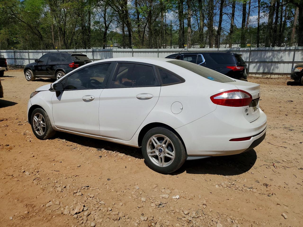 2018 FORD FIESTA SE photo 3