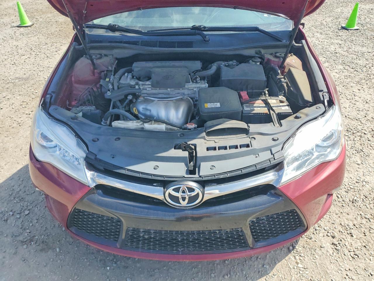 2016 TOYOTA CAMRY SE photo 21