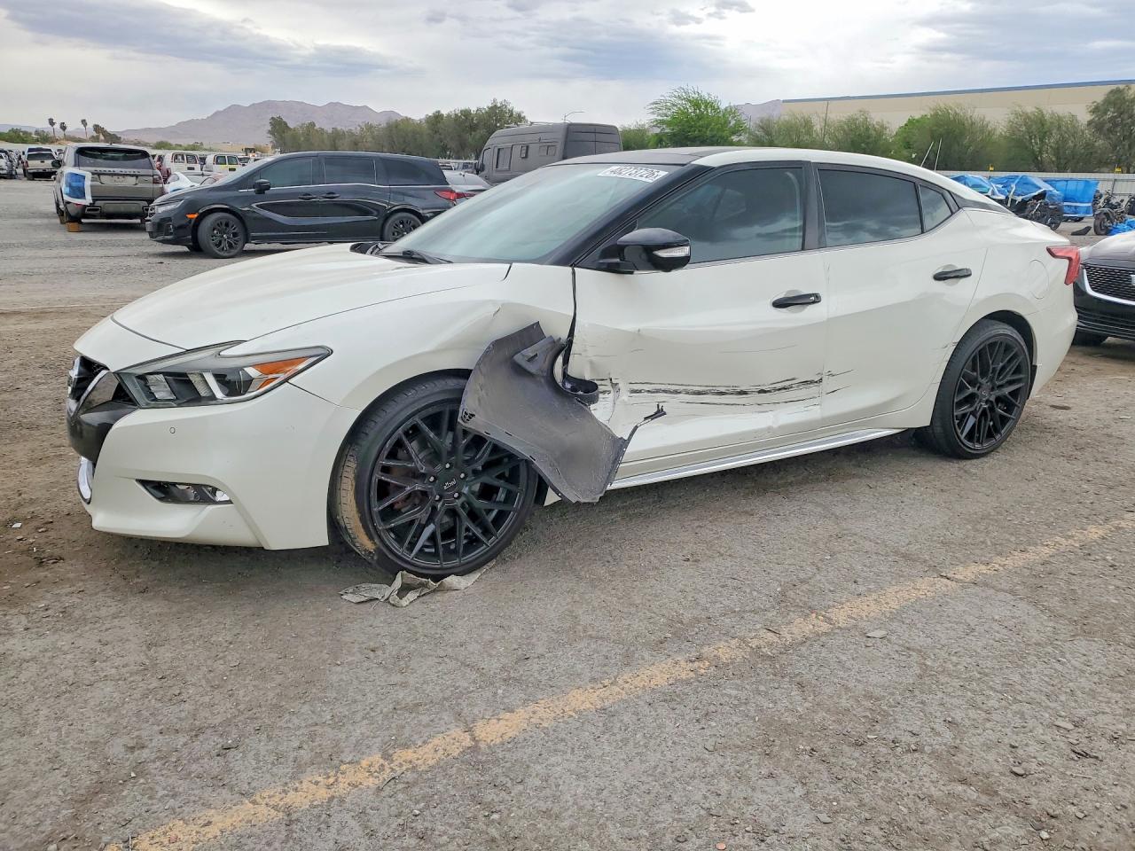 2017 NISSAN MAXIMA