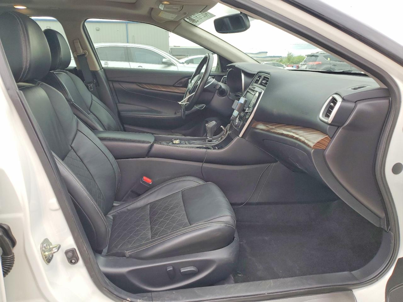 2017 NISSAN MAXIMA PLATINUM photo 19