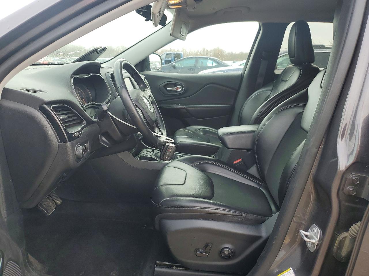 2019 JEEP CHEROKEE LATITUDE PLUS photo 7
