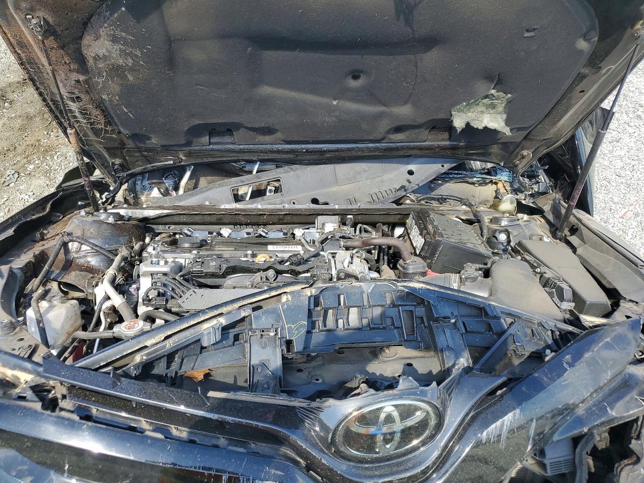2019 TOYOTA CAMRY LE photo 21