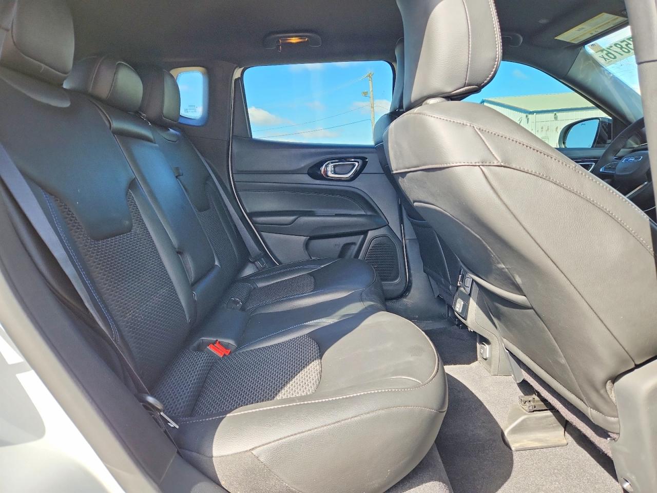 2025 JEEP COMPASS LATITUDE photo 31