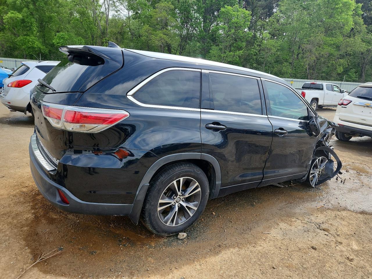 2016 TOYOTA HIGHLANDER XLE photo 7