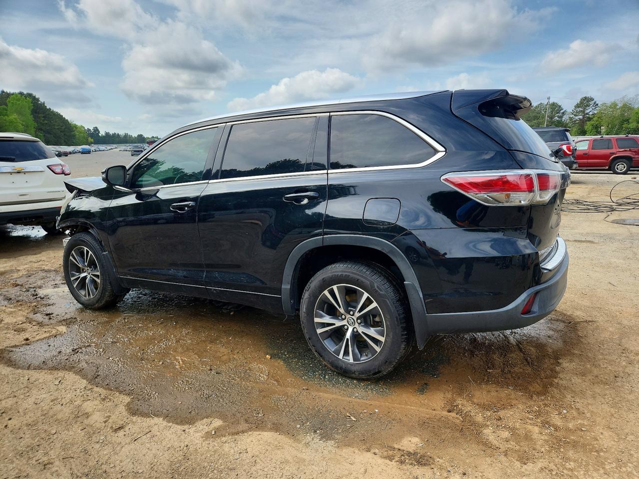 2016 TOYOTA HIGHLANDER XLE photo 4