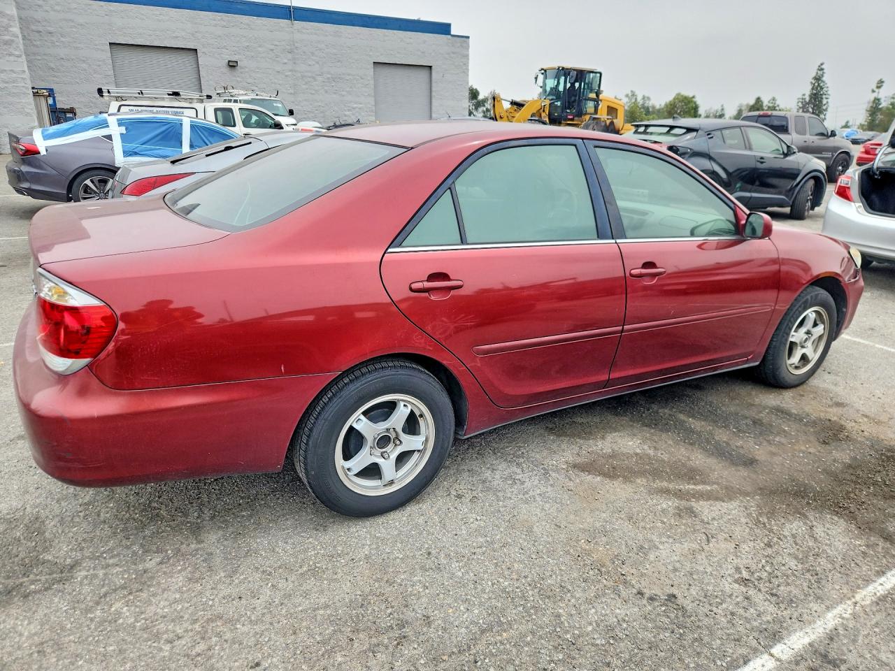 2005 TOYOTA CAMRY LE photo 5