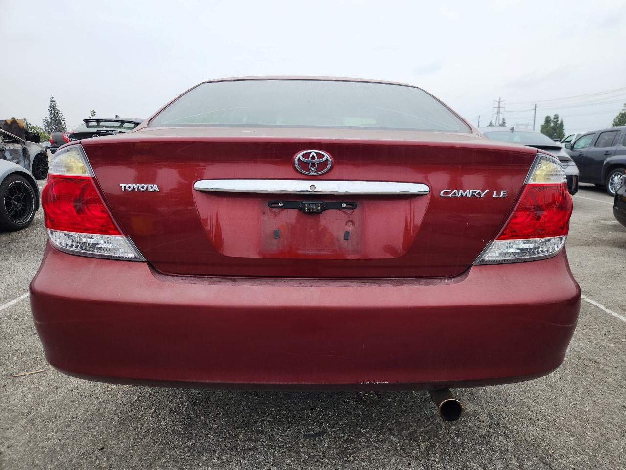 2005 TOYOTA CAMRY LE photo 11