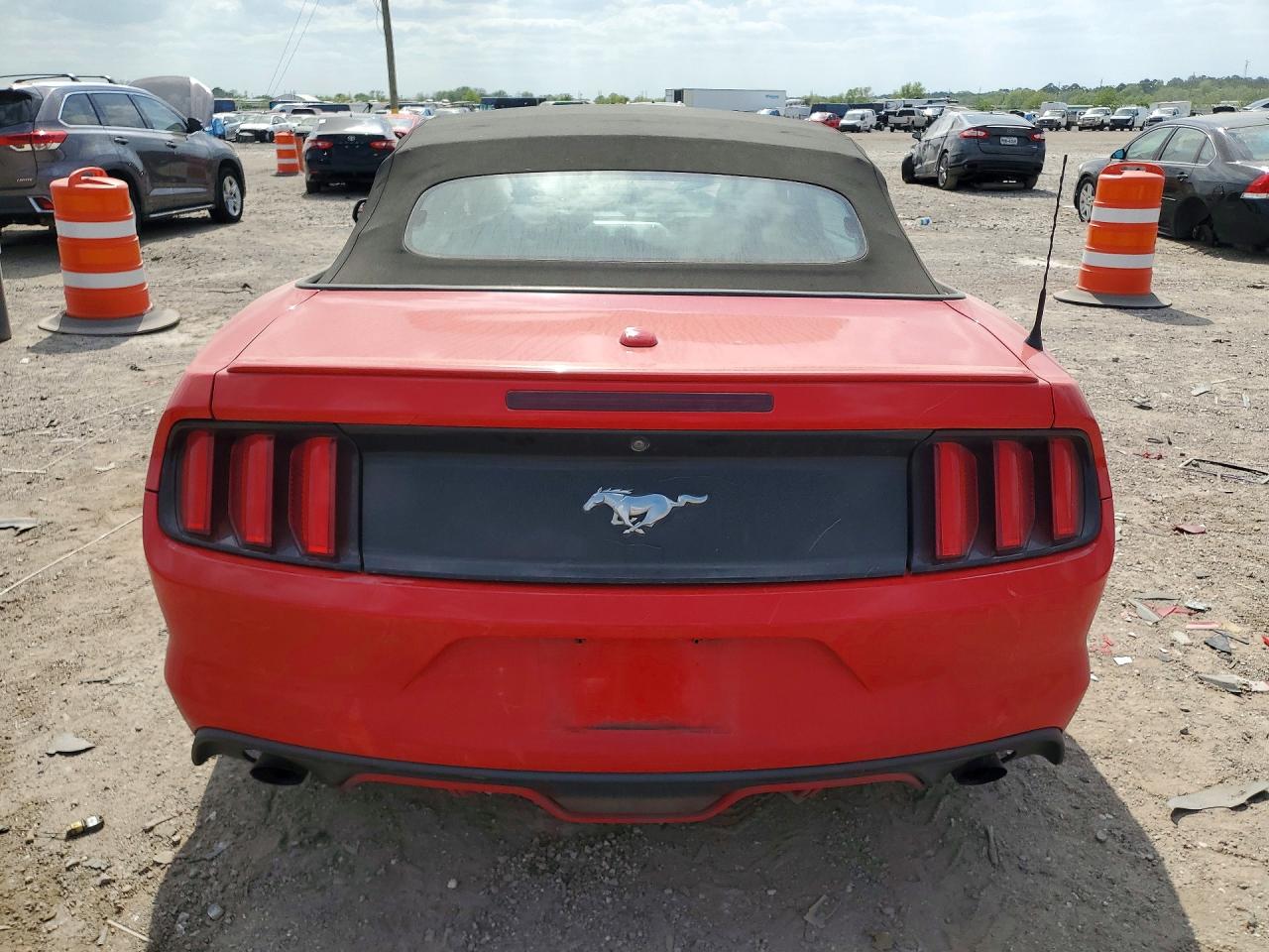 2016 FORD MUSTANG photo 11