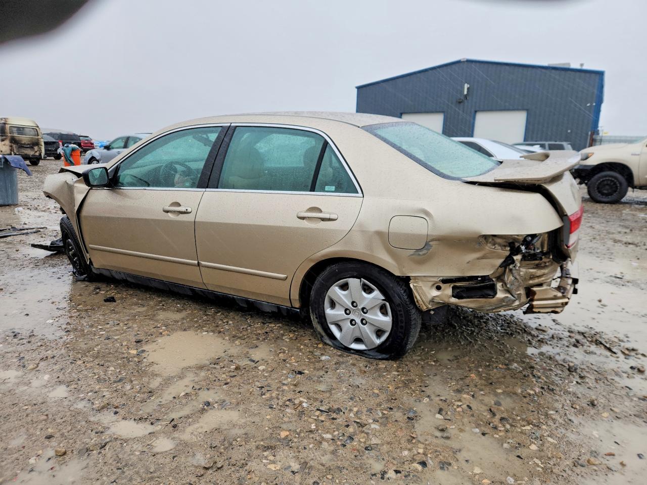 2004 HONDA ACCORD LX photo 3