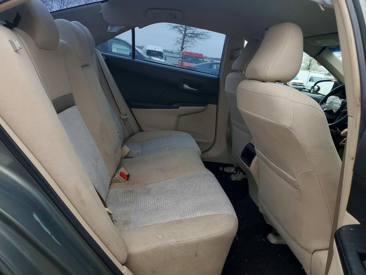 2012 TOYOTA CAMRY LE photo 10
