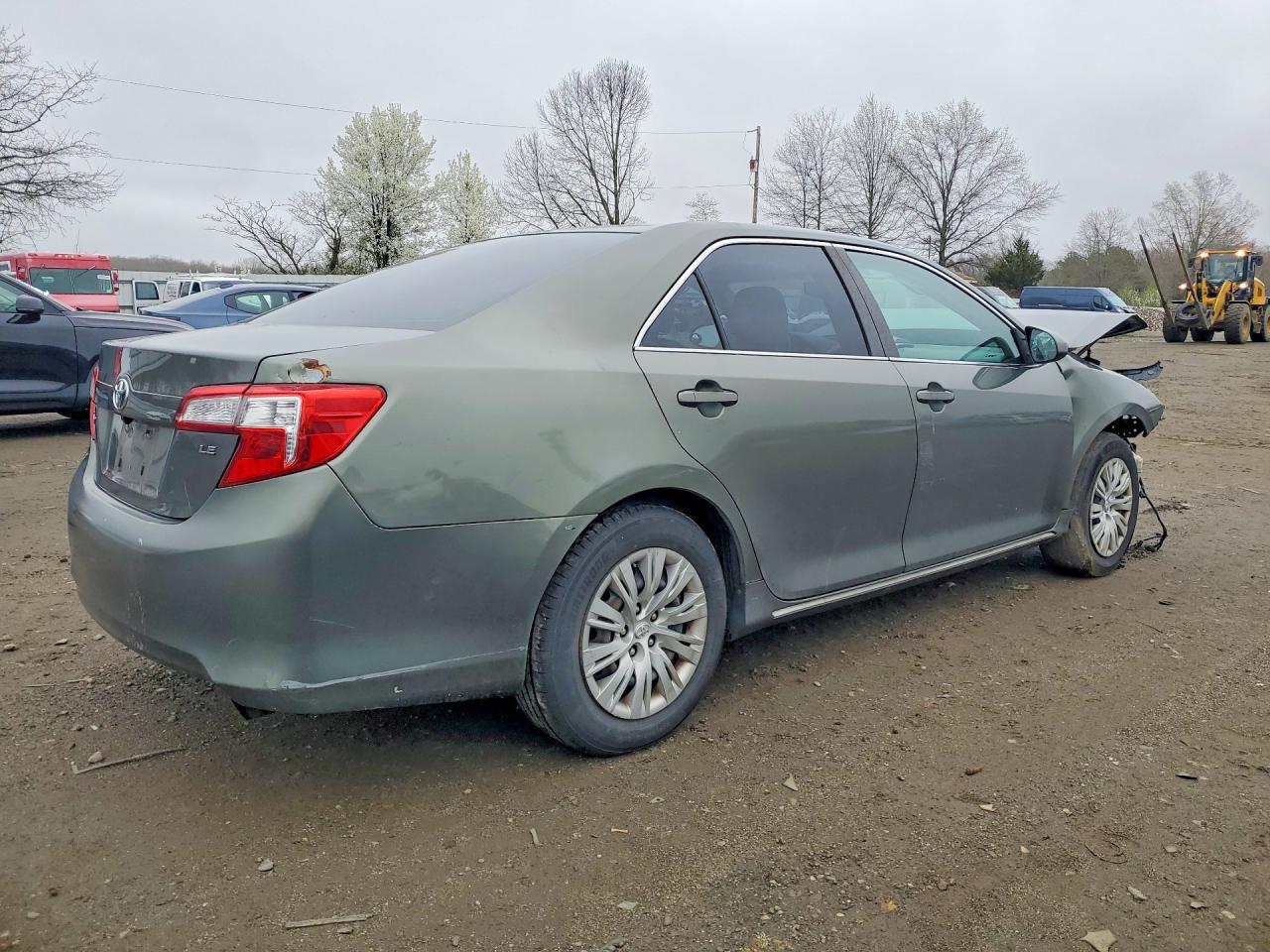 2012 TOYOTA CAMRY LE photo 3