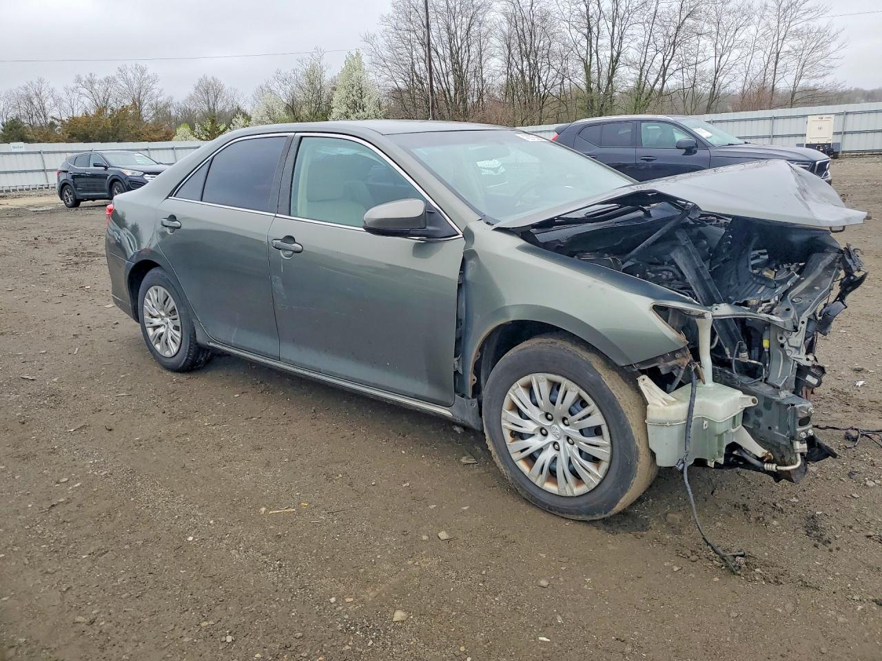 2012 TOYOTA CAMRY LE photo 4