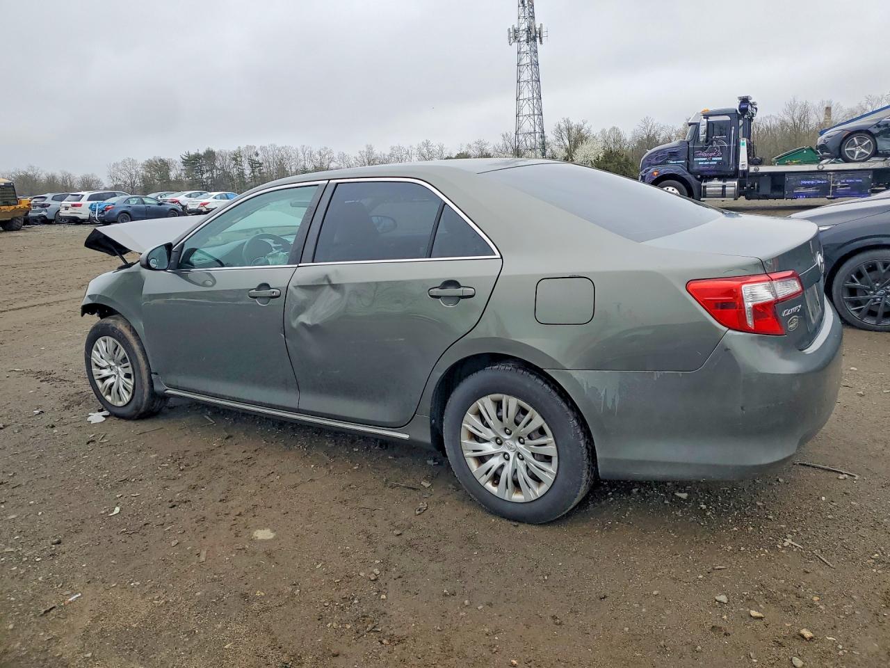 2012 TOYOTA CAMRY LE photo 2