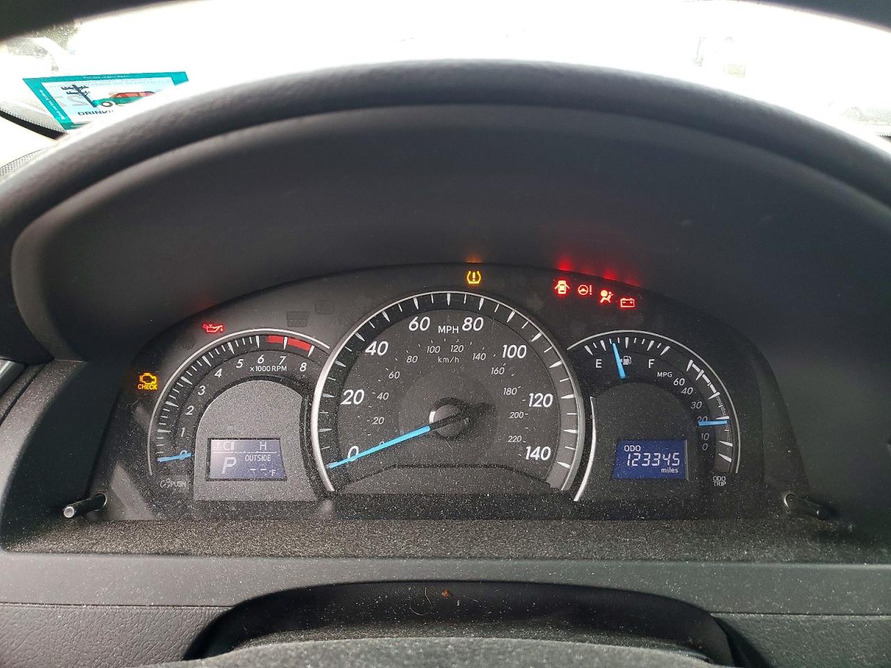 2012 TOYOTA CAMRY LE photo 9