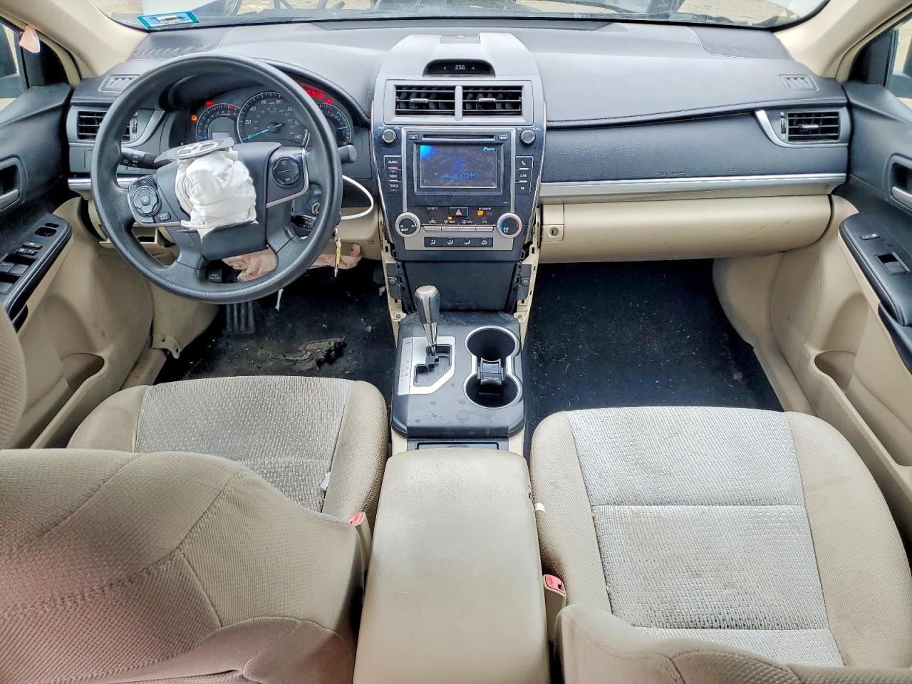 2012 TOYOTA CAMRY LE photo 8