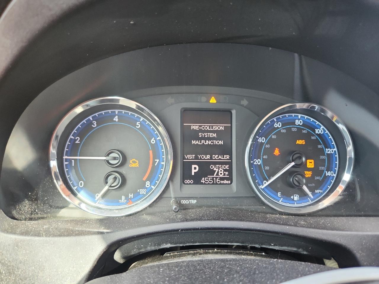 2018 TOYOTA COROLLA LE photo 17