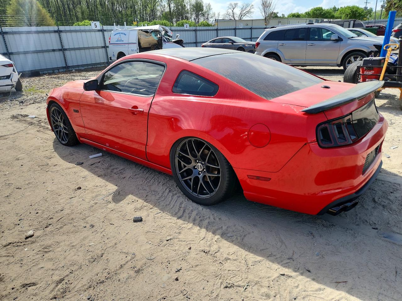 2013 FORD MUSTANG GT photo 2