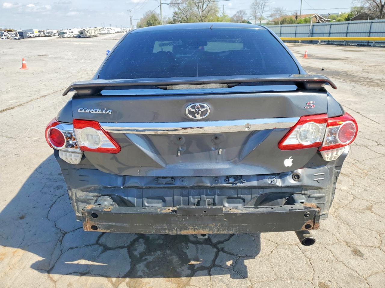 2012 TOYOTA COROLLA S photo 11