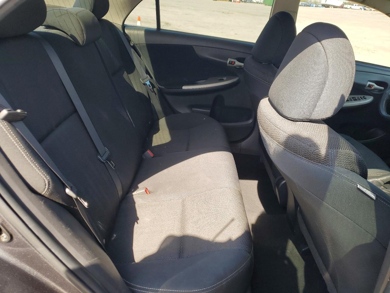 2012 TOYOTA COROLLA S photo 19