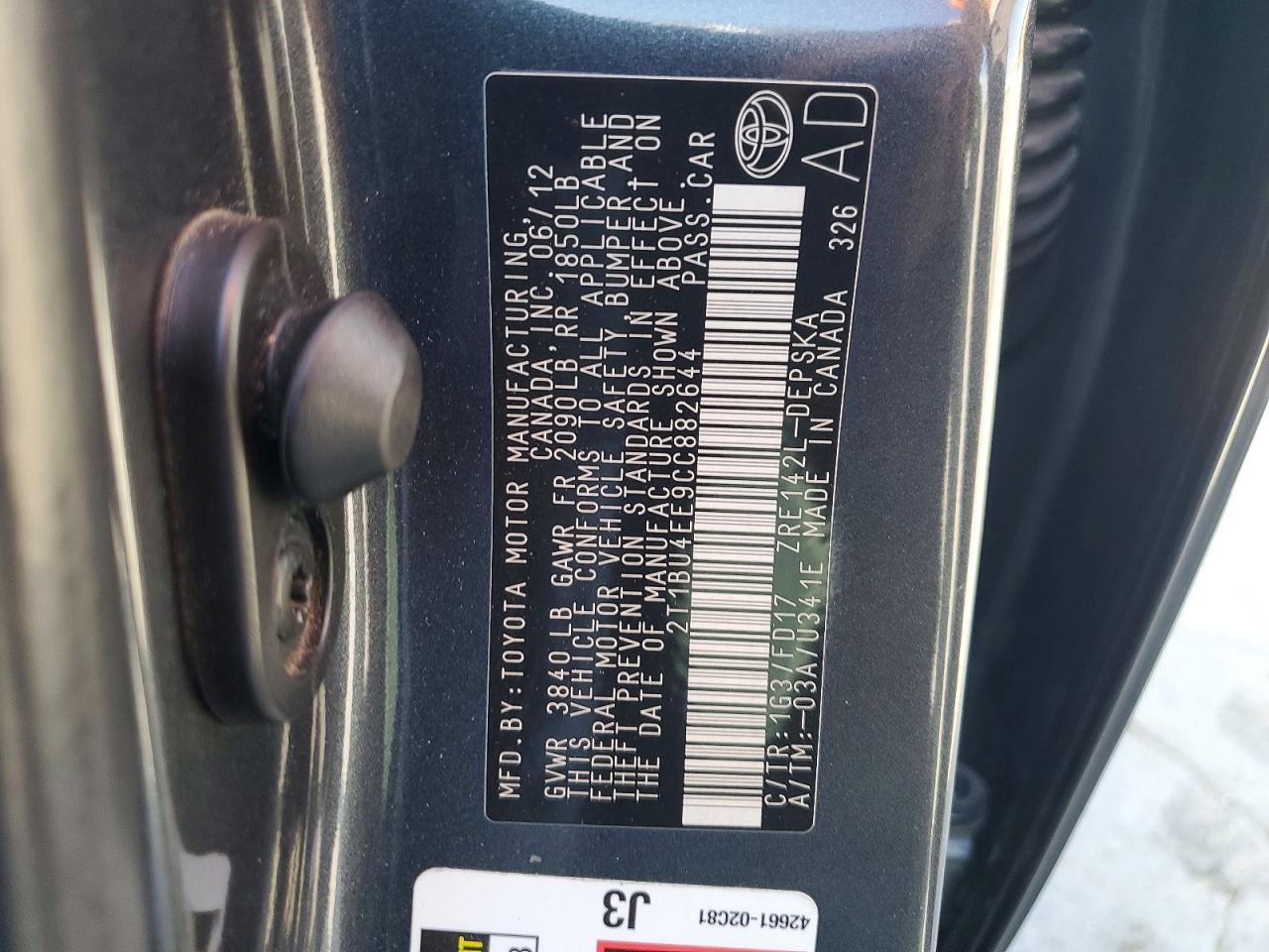 2012 TOYOTA COROLLA S photo 25