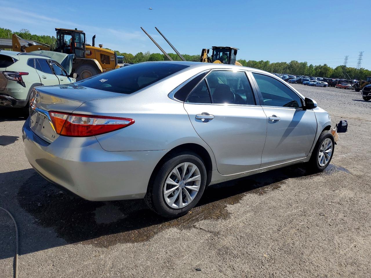 2017 TOYOTA CAMRY LE photo 7