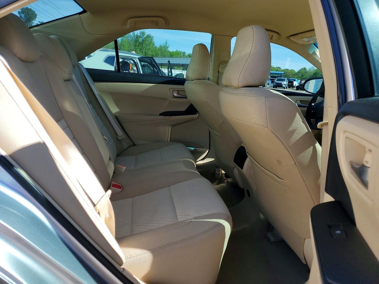 2017 TOYOTA CAMRY LE photo 28