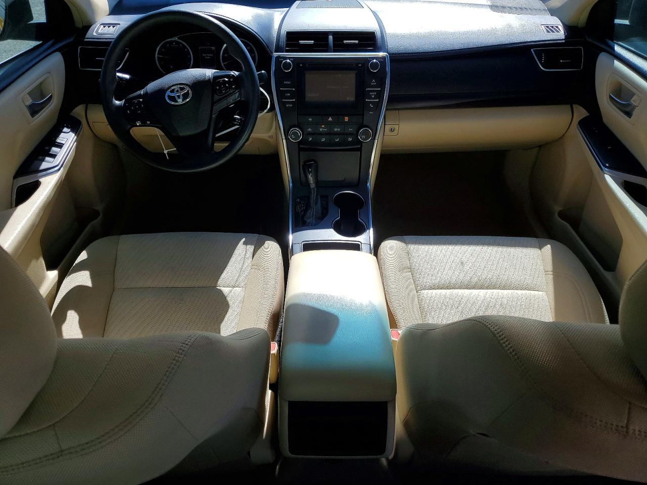 2017 TOYOTA CAMRY LE photo 22
