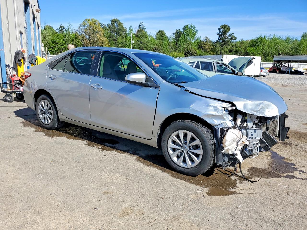 2017 TOYOTA CAMRY LE photo 10