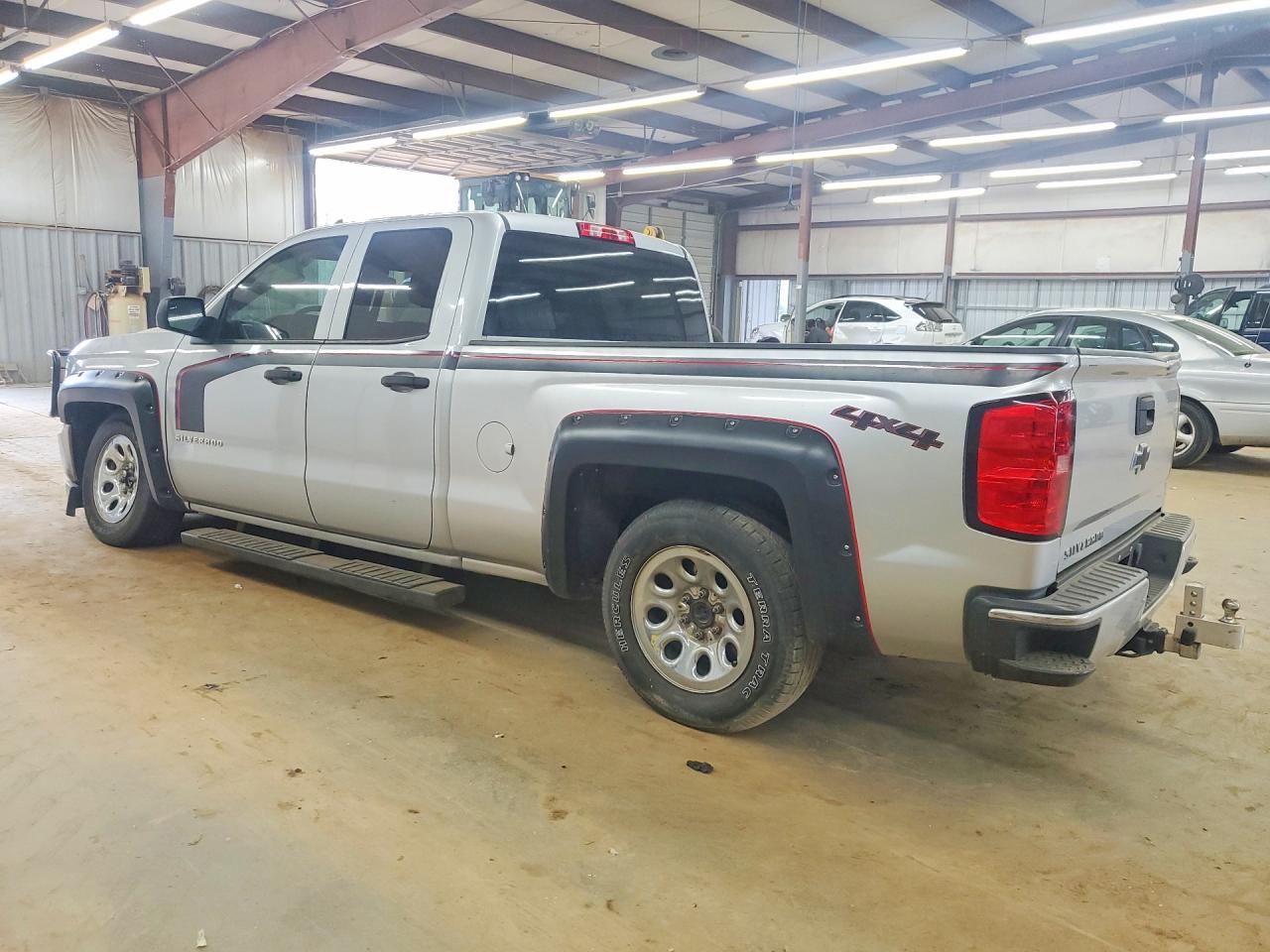2017 CHEVROLET SILVERADO K1500 CUSTOM photo 2