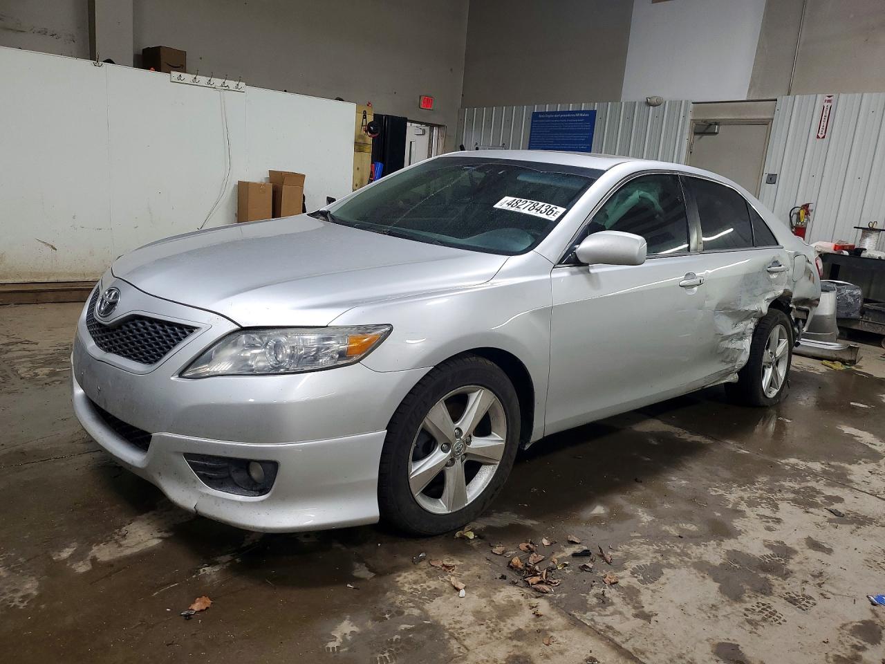 2011 TOYOTA CAMRY