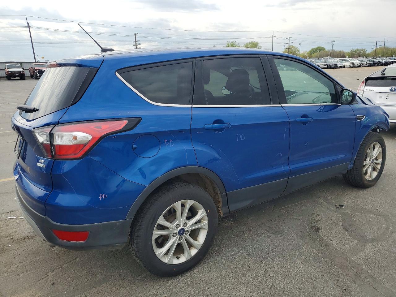 2017 FORD ESCAPE SE photo 3