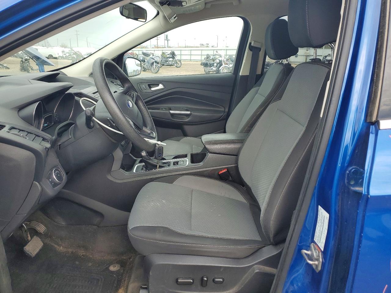 2017 FORD ESCAPE SE photo 7