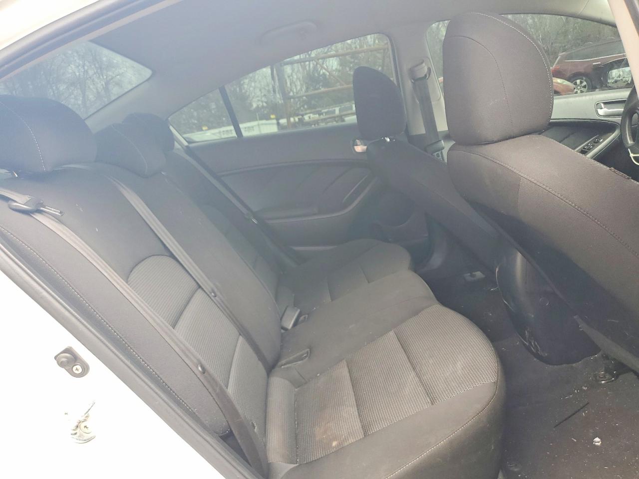 2017 KIA FORTE LX photo 19
