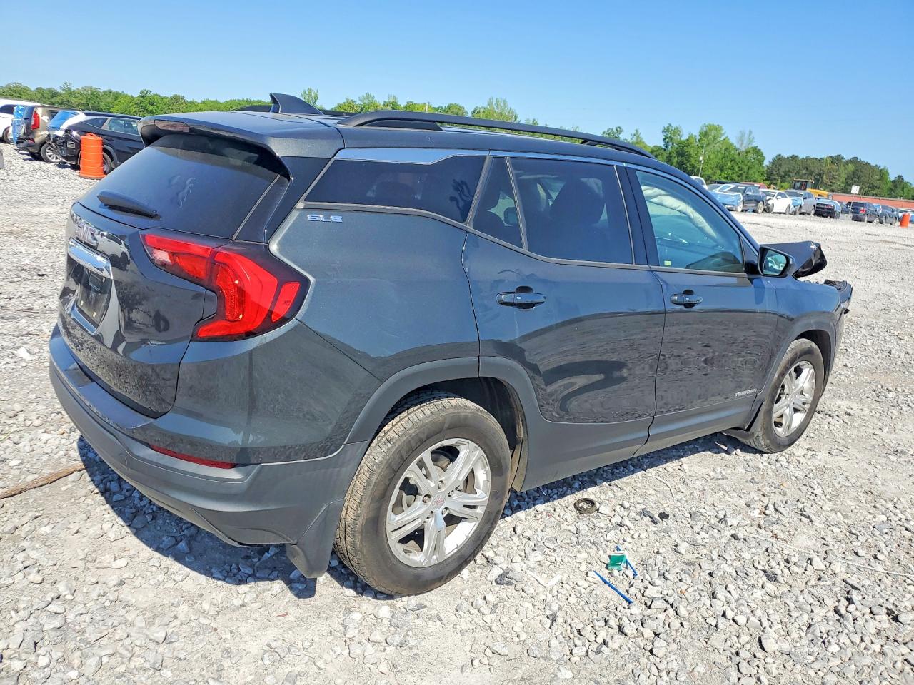 2018 GMC TERRAIN SLE photo 5
