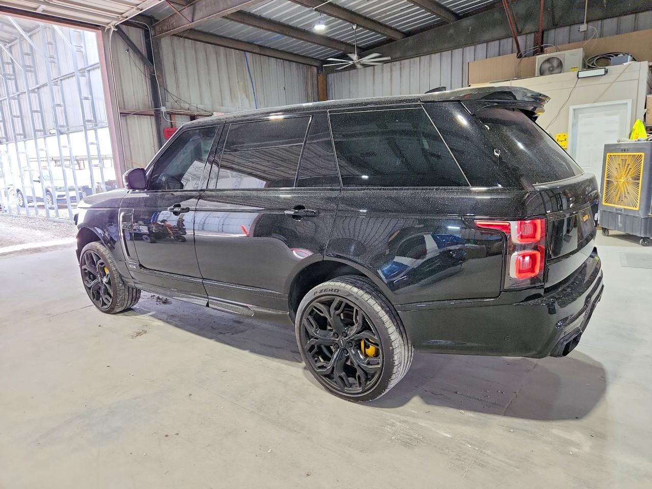 2020 LAND ROVER RANGE ROVER P525 HSE photo 3