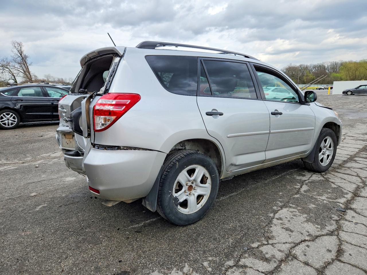 2012 TOYOTA RAV4 photo 5