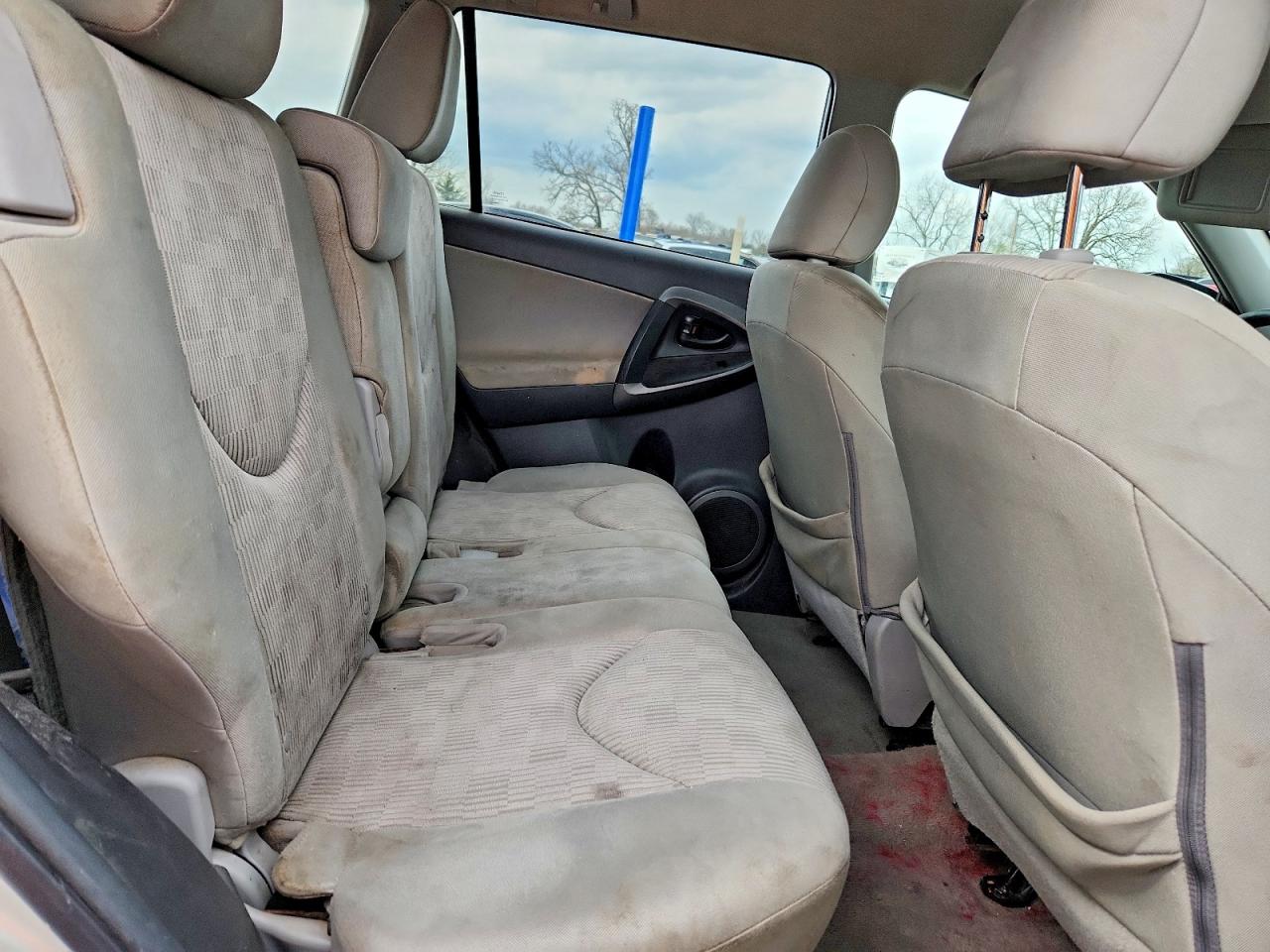 2012 TOYOTA RAV4 photo 21