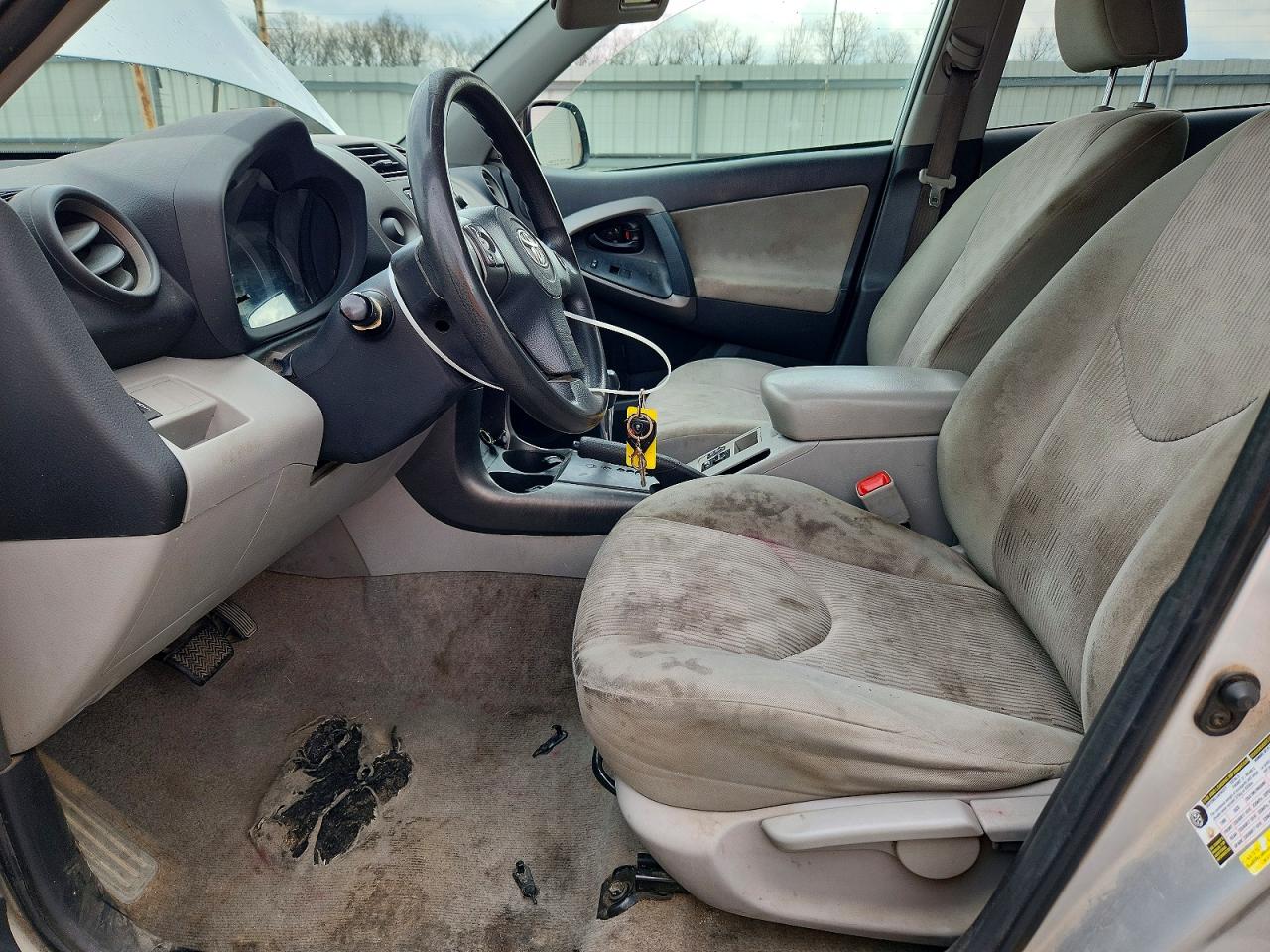 2012 TOYOTA RAV4 photo 13