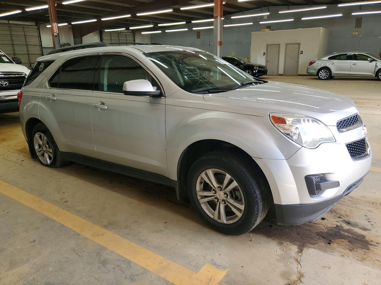 2015 CHEVROLET EQUINOX LT photo 4