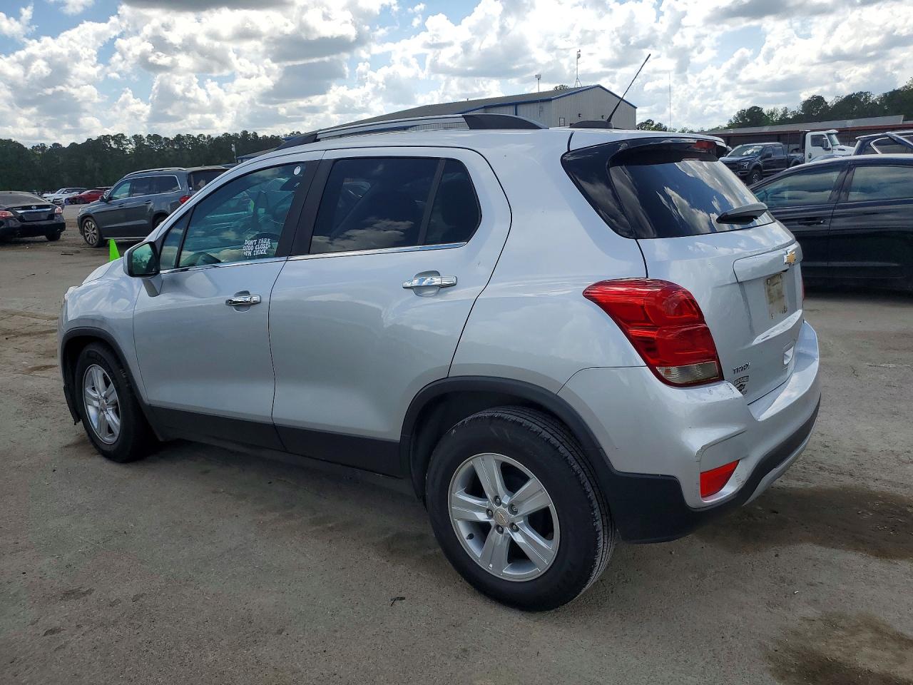 2019 CHEVROLET TRAX 1LT photo 4