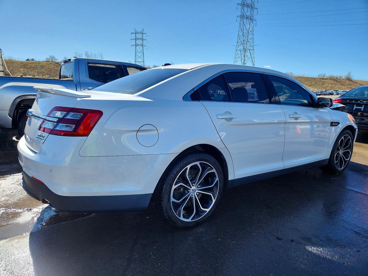 2015 FORD TAURUS SHO photo 3